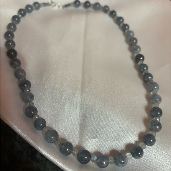 gray agate and labradorite handmade necklace sterling silver clasp 18 inches - Picture 3 of 5